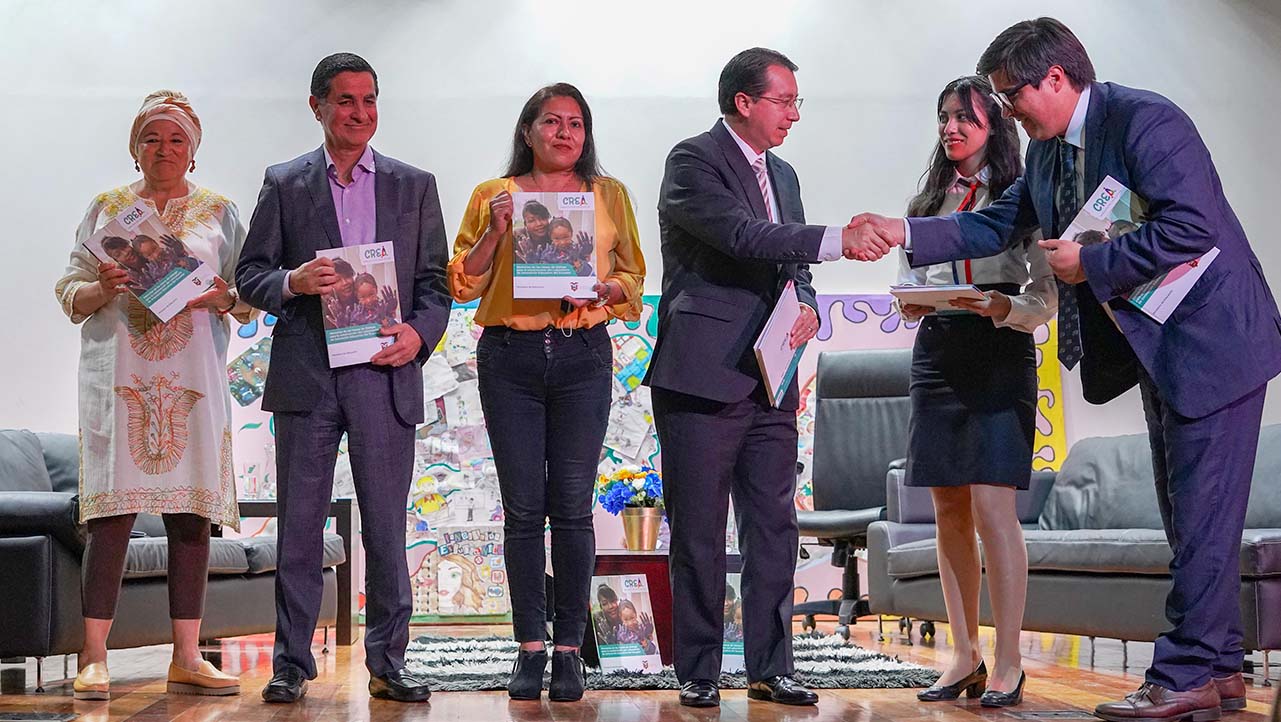 Presentation of the book on memoirs for the construction of an innovation laboratory in Ecuador