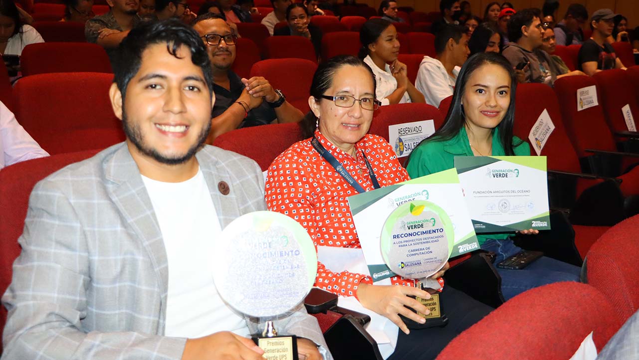 Entrega de reconocimientos a las instituciones por sus buenas prácticas comunicativas