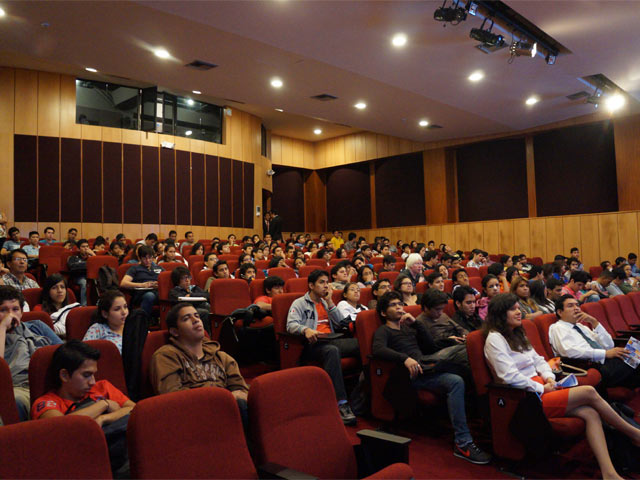 GUAYAQUIL: Se realizó I Congreso de Ingeniería Electrónica y Telecomunicaciones