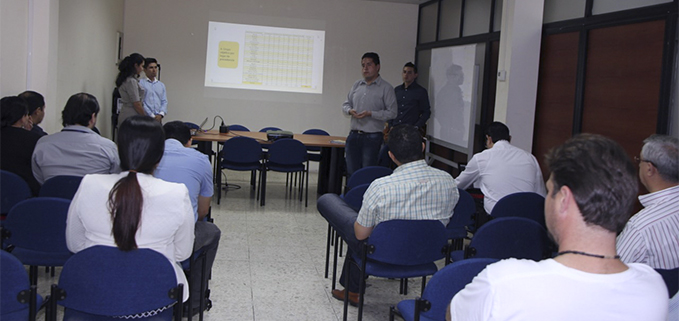 Directores de carreras, docentes y alumnos participaron del conversatorio