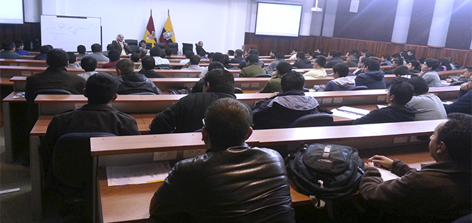 Asistentes a la primera conferencia que enfocó el tema: Bombas y Compresores.