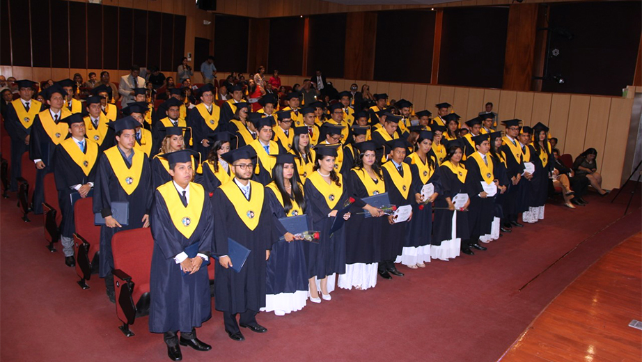 Nuevos profesionales de la sede Guayaquil