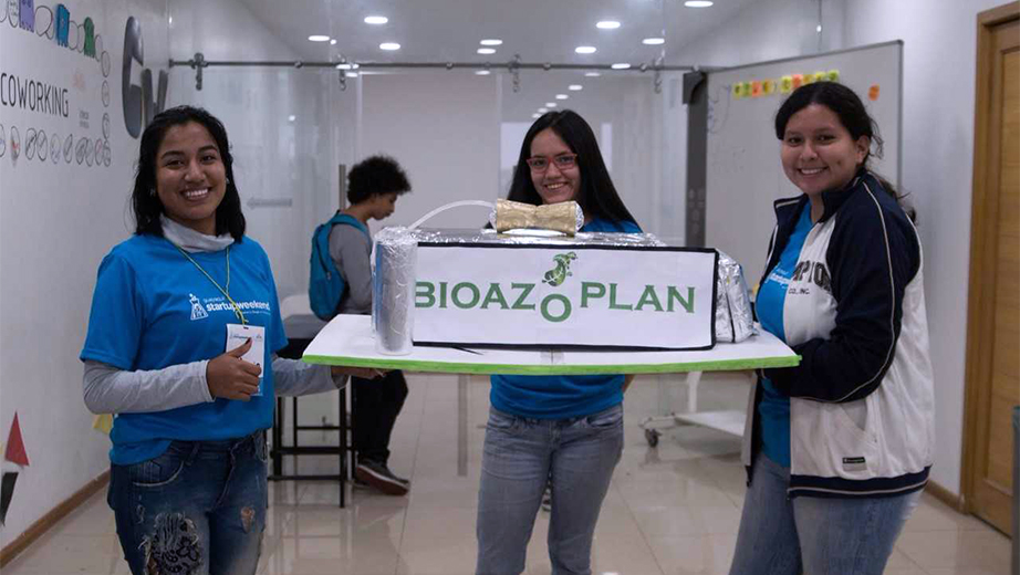 Estudiantes de la UPS QUE obtuvieron el segundo lugar en el Startup Weekend