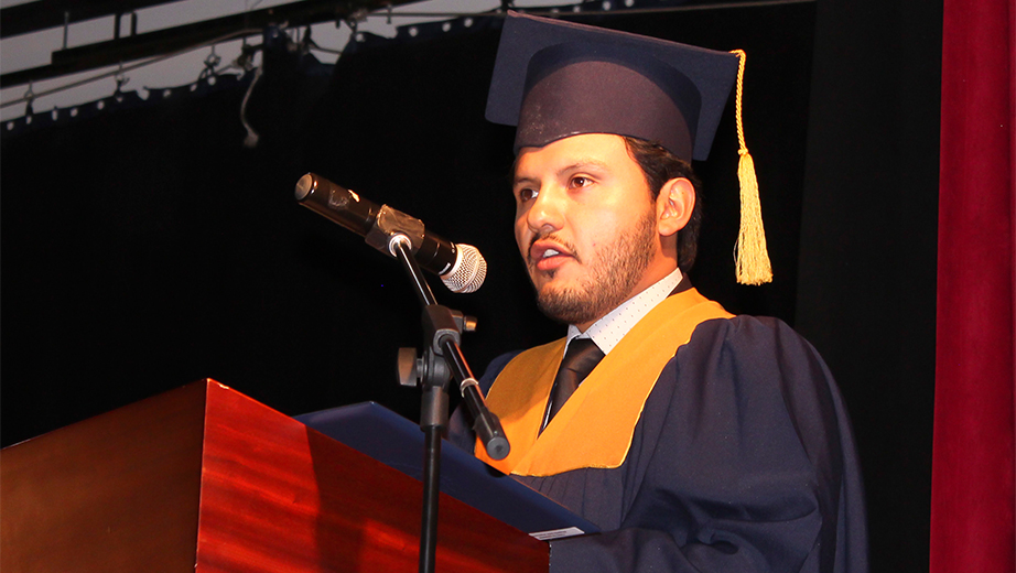 Intervención del Ingeniero Mecánico Joao Salas en representación de los graduados y graduadas