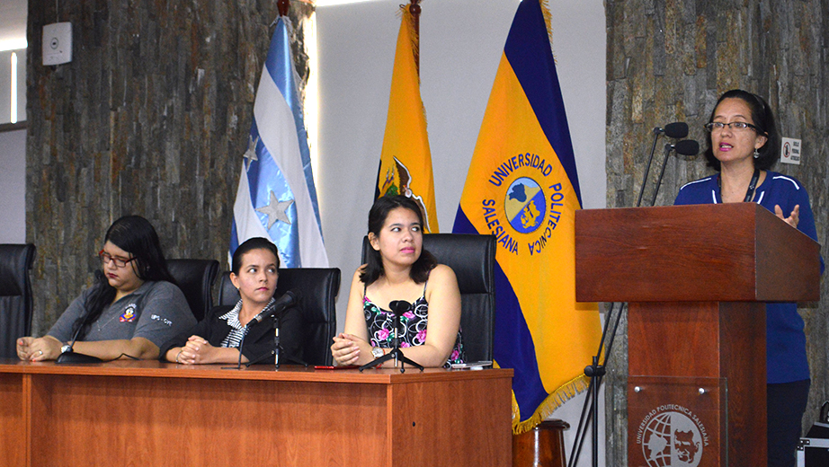 Alice Naranjo, coordinadora del Grupo TICAD durante su intervención