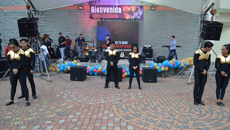 Grupo de Danza Moderna de la sede Guayaquil