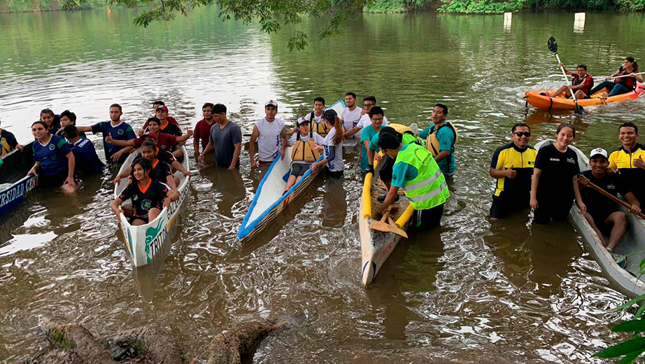 Participantes del concurso nacional de Canoas de Concreto