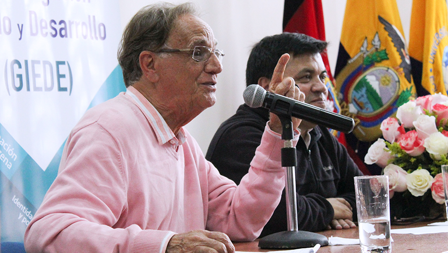 Carlos Porto, durante su intervención en la conferencia magistral, de territorio y de territorialidades
