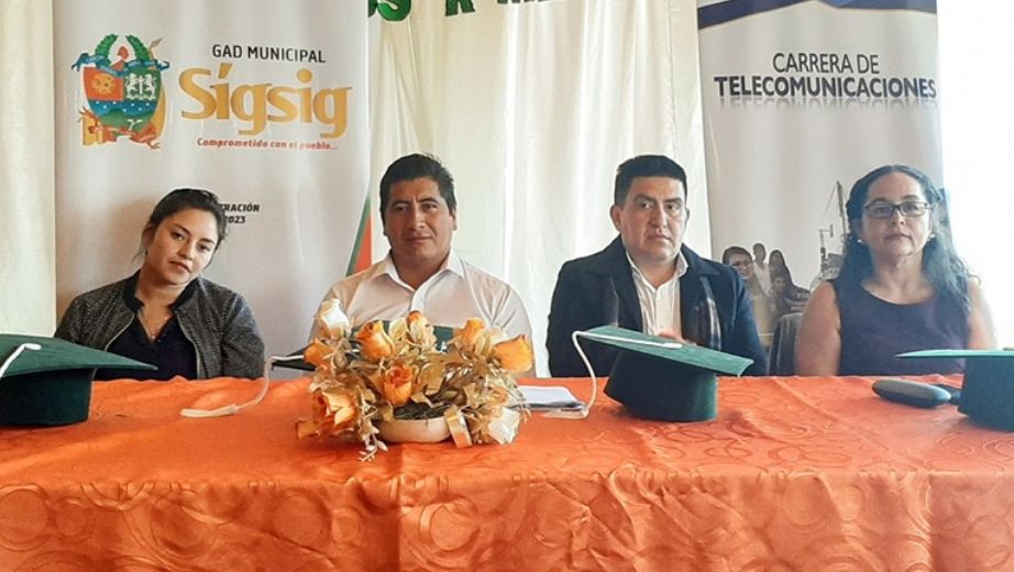 Clausura de talleres de acceso a redes sociales