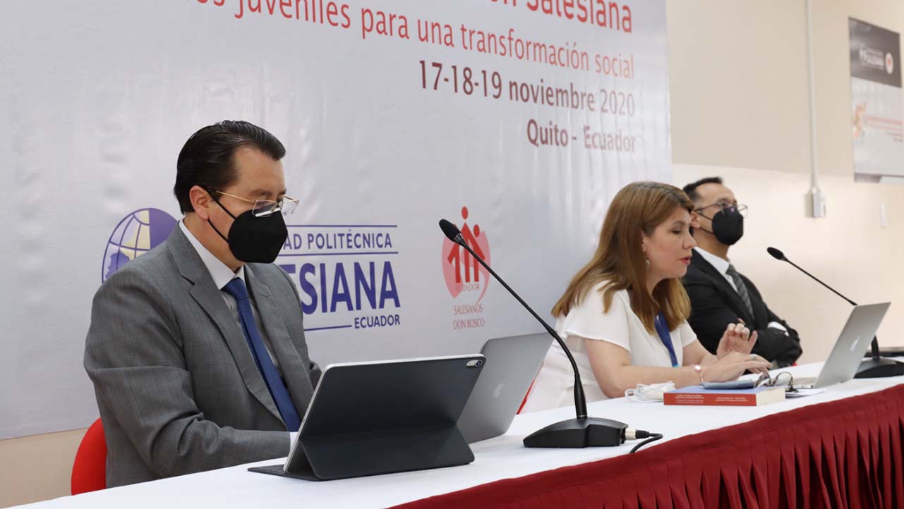 Conferencias magistrales del P. Juan Cárdenas y María Sol Villagómez