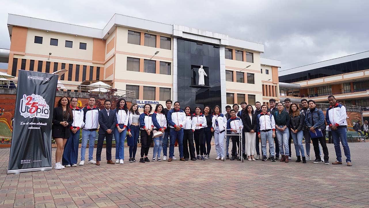 Miembros de la Revista UTOPÍA de las sedes Cuenca, Guayaquil y Quito