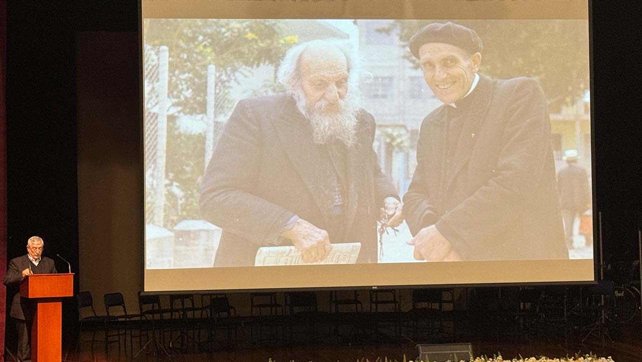 P. Luciano Bellini, durante su intervención de en la velada en homenaje al P. Carlos Crespi