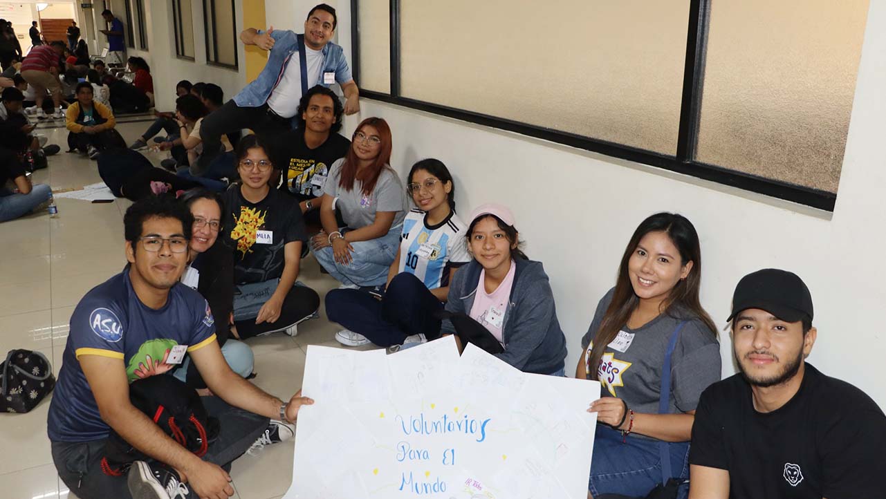 Estudiantes de los grupos ASU de la sede Guayaquil durante el encuentro