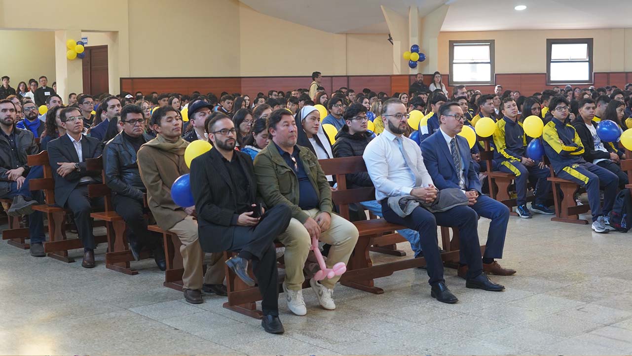 Eucaristía celebrada en el templo universitario